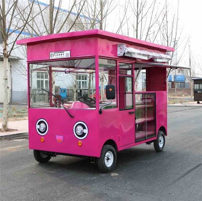 “ky.com”北京长安街更换金色护栏被撞后可自动弹回(图3)